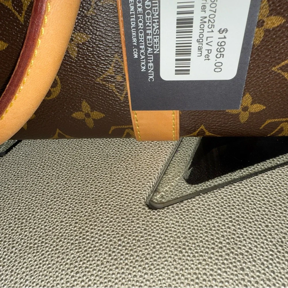 Louis Vuitton monogram pet carrier with authentication - Picture 8 of 14